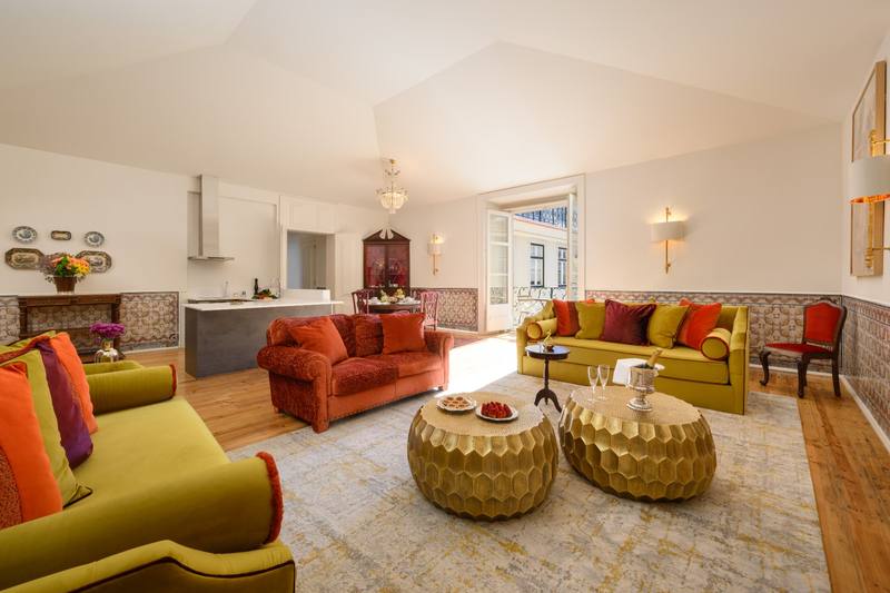 Deluxe One-Bedroom Apartment