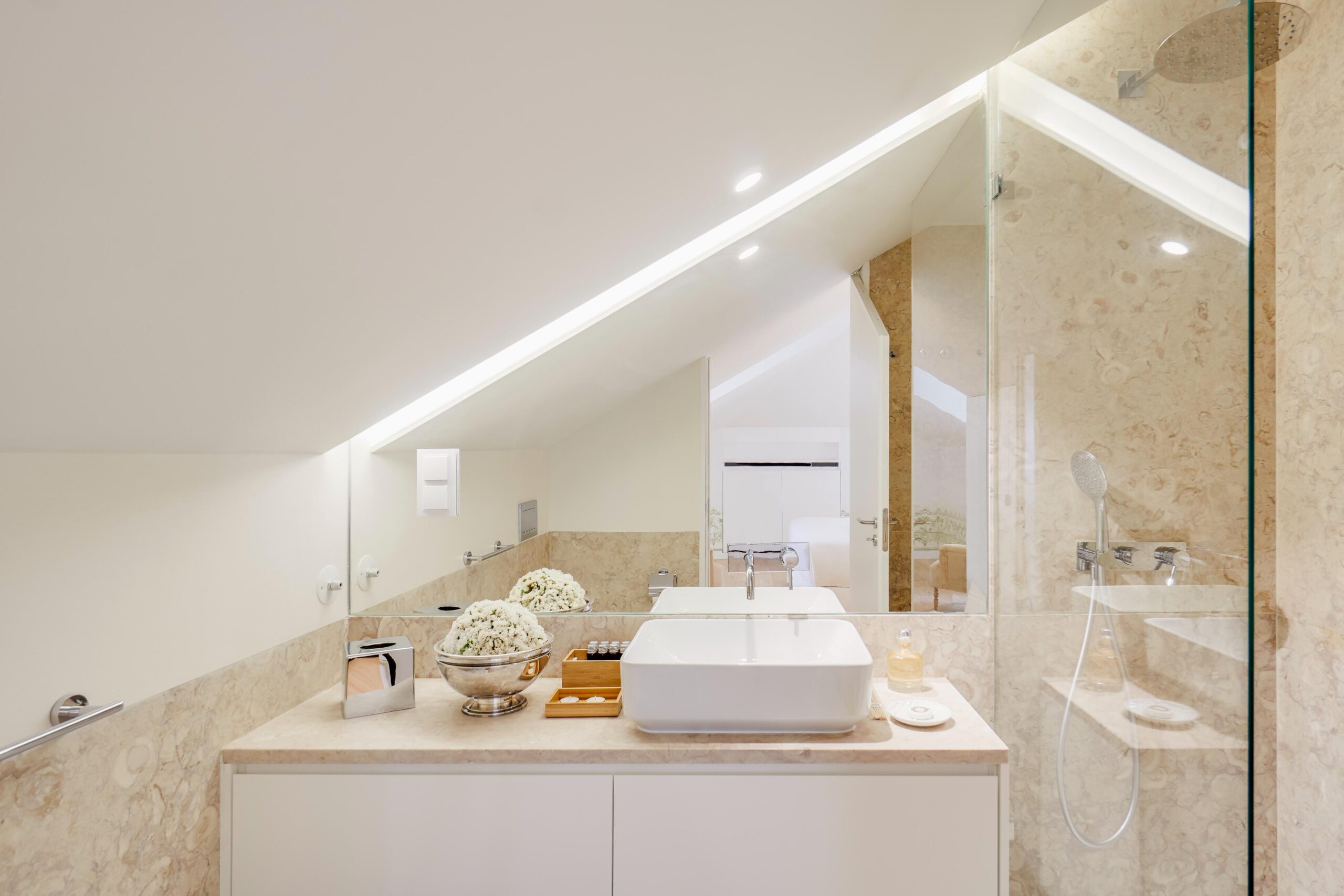 Loft One-Bedroom Apartment