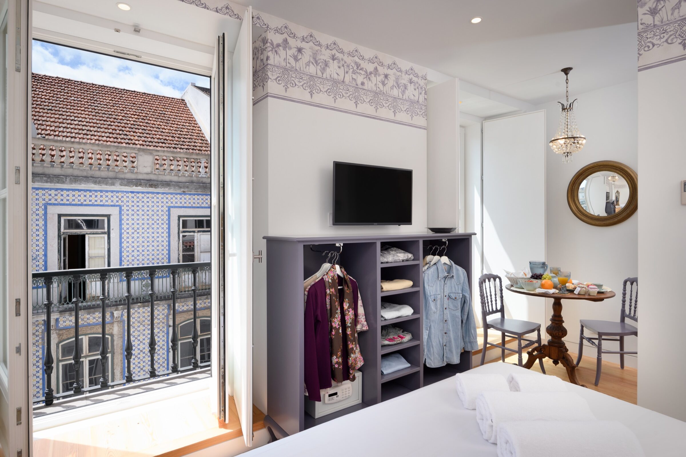 Studio Apartment